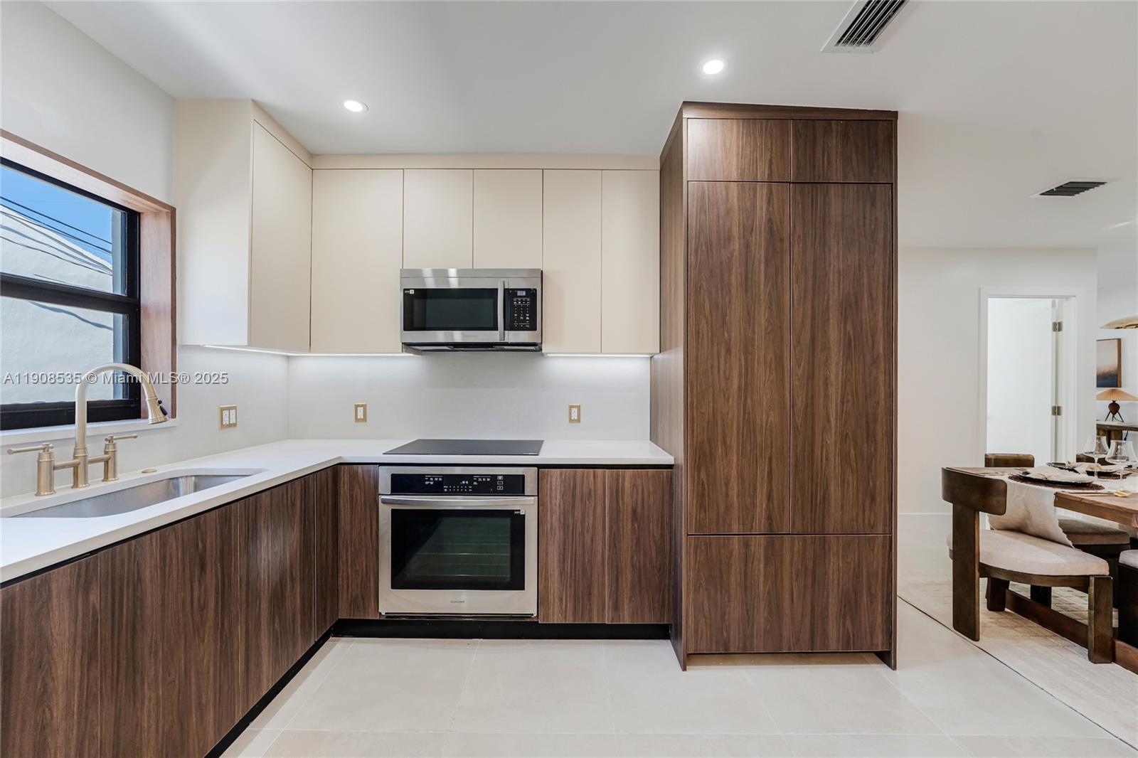 BRICKELL ESTATES - Residential