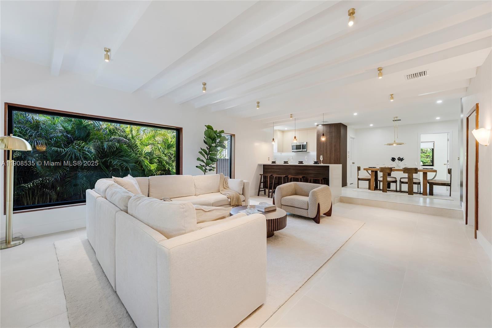 BRICKELL ESTATES - Residential