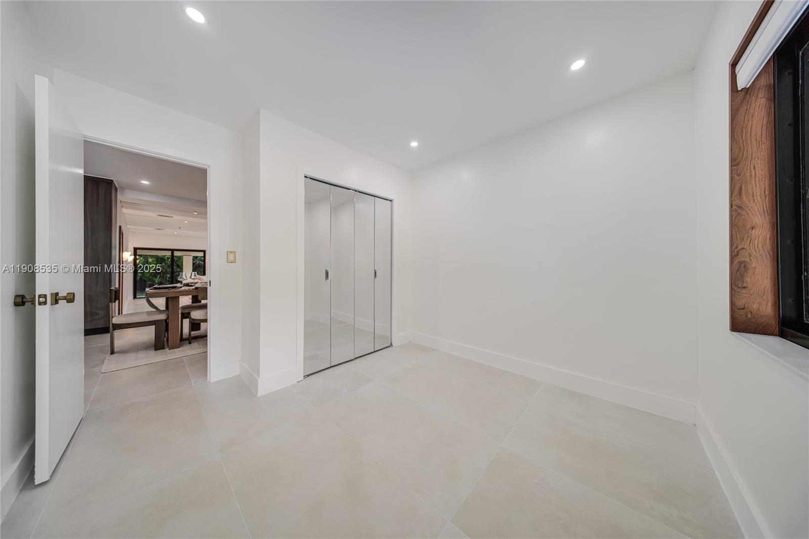 BRICKELL ESTATES - Residential