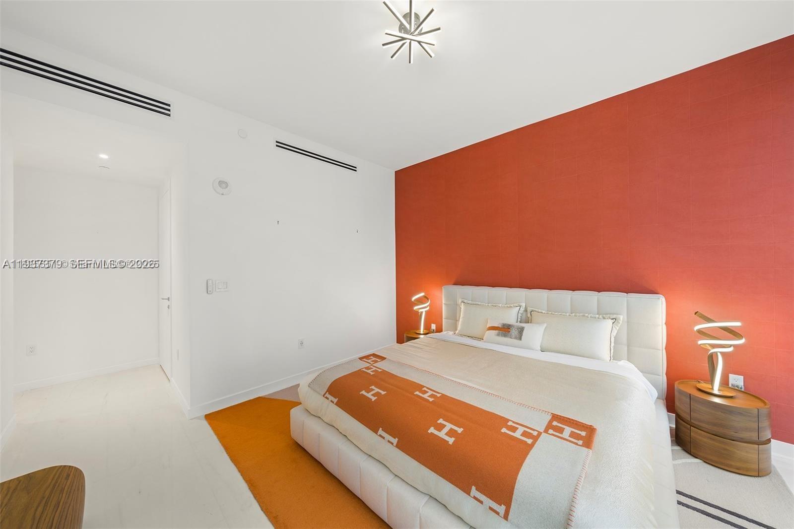 ASTON MARTIN - Residential