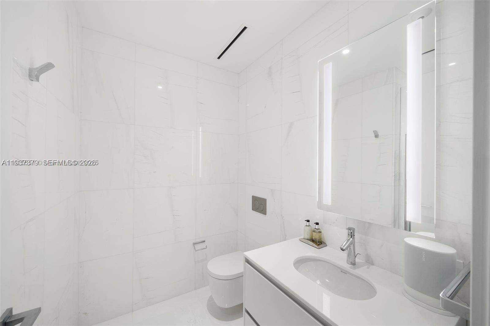 ASTON MARTIN - Residential