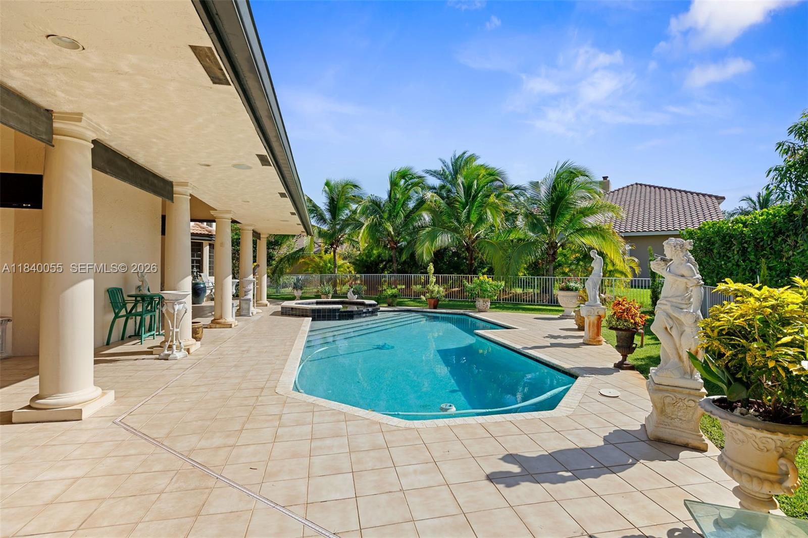 EAGLE TRACE - Residential