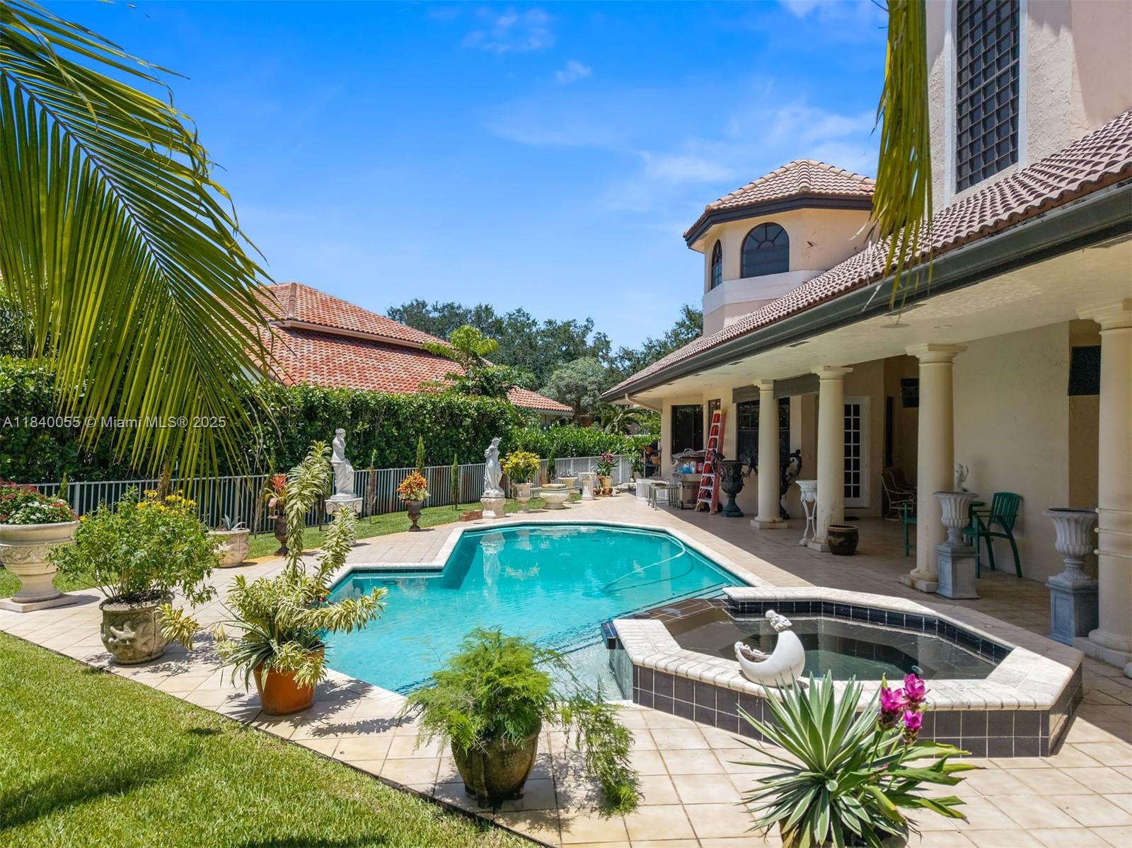 EAGLE TRACE - Residential