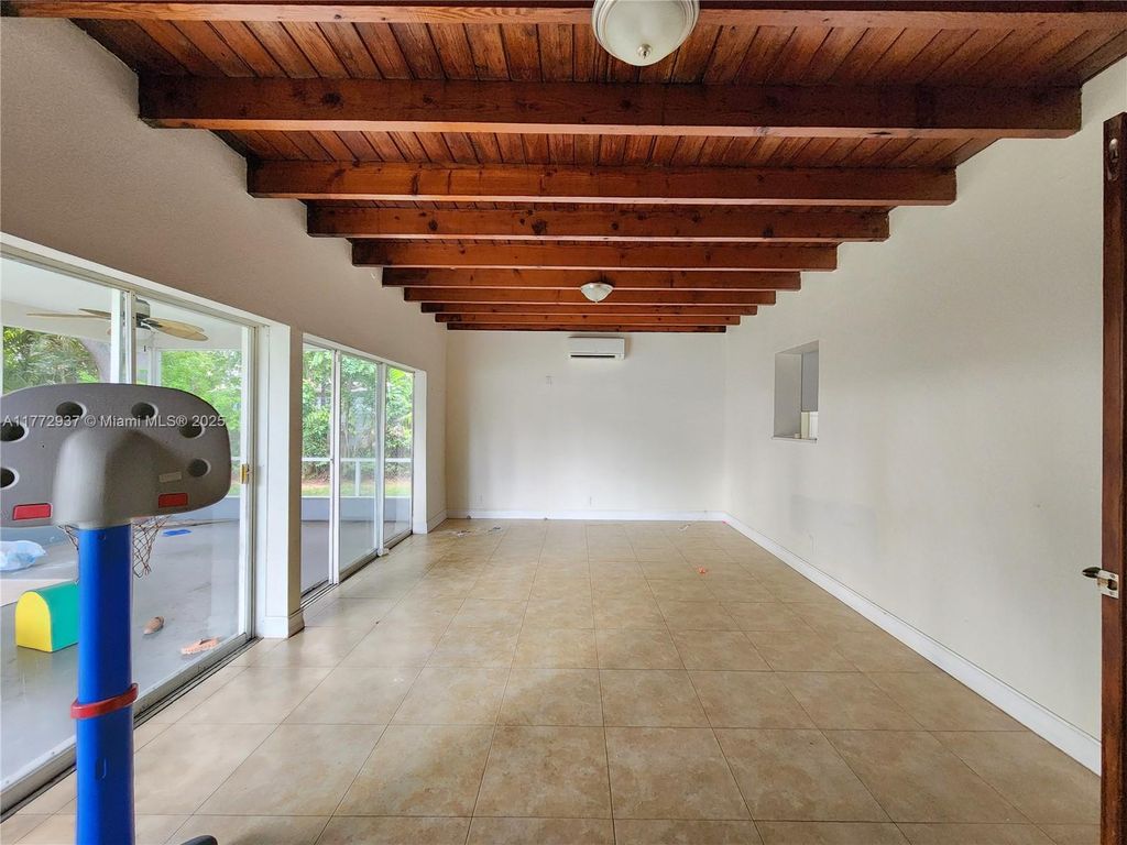 Photo of 4108 Hayes St, Hollywood, FL 33021 (MLS # A11772937)