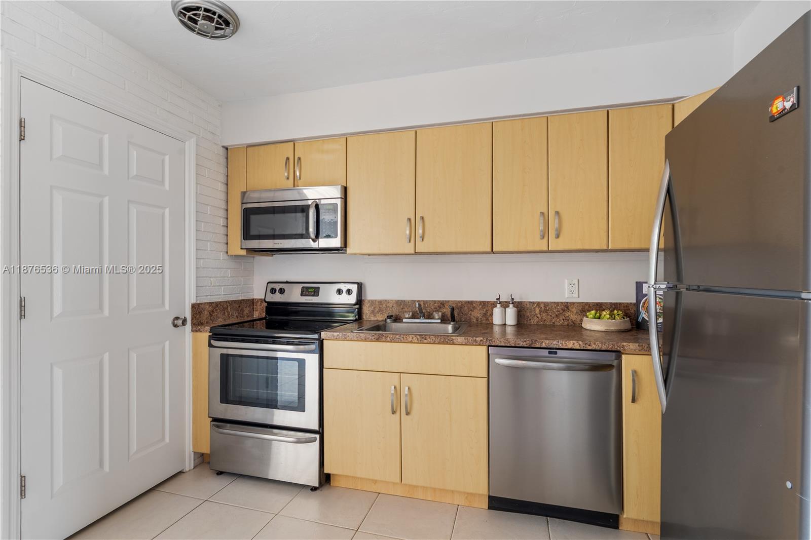 NORTH ANDREWS GARDENS FIR - Residential