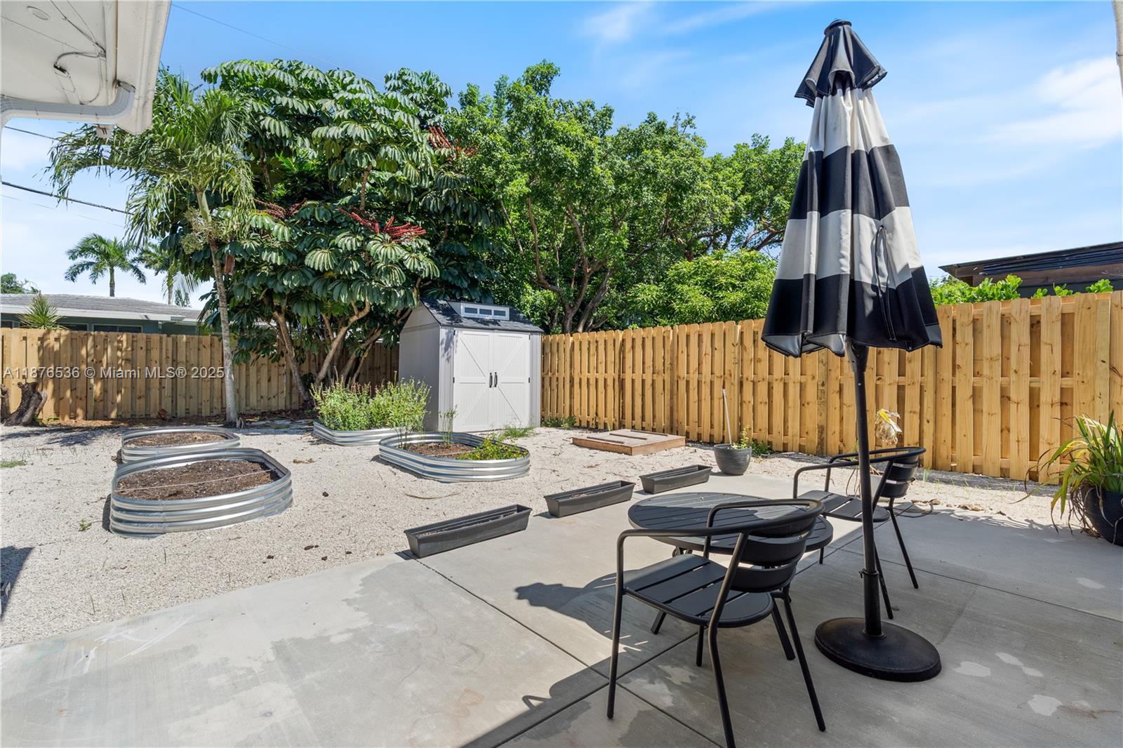 NORTH ANDREWS GARDENS FIR - Residential