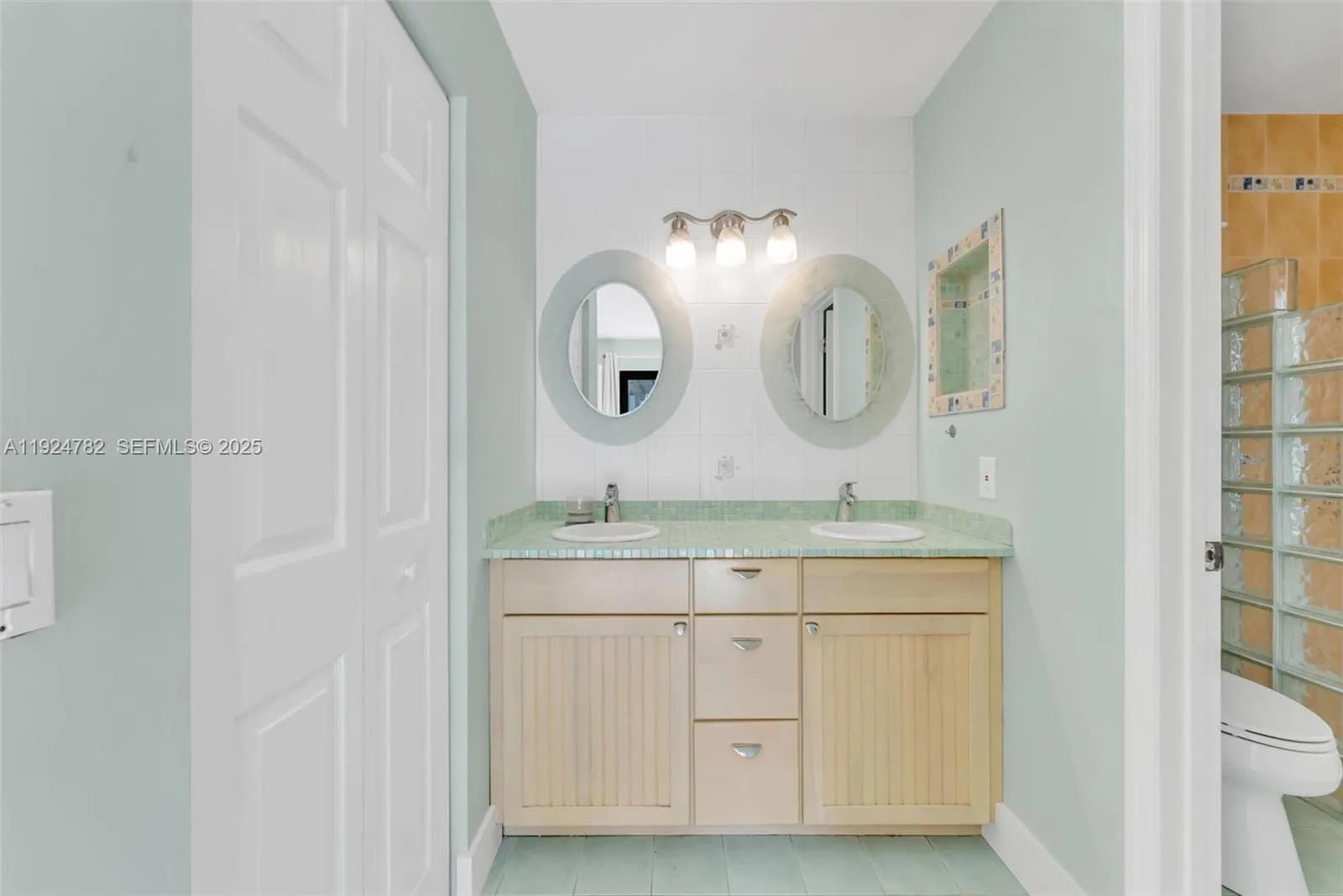 Miami, Florida 33186, United States, 3 Bedrooms Bedrooms, ,2 BathroomsBathrooms,Residential,Active,251382