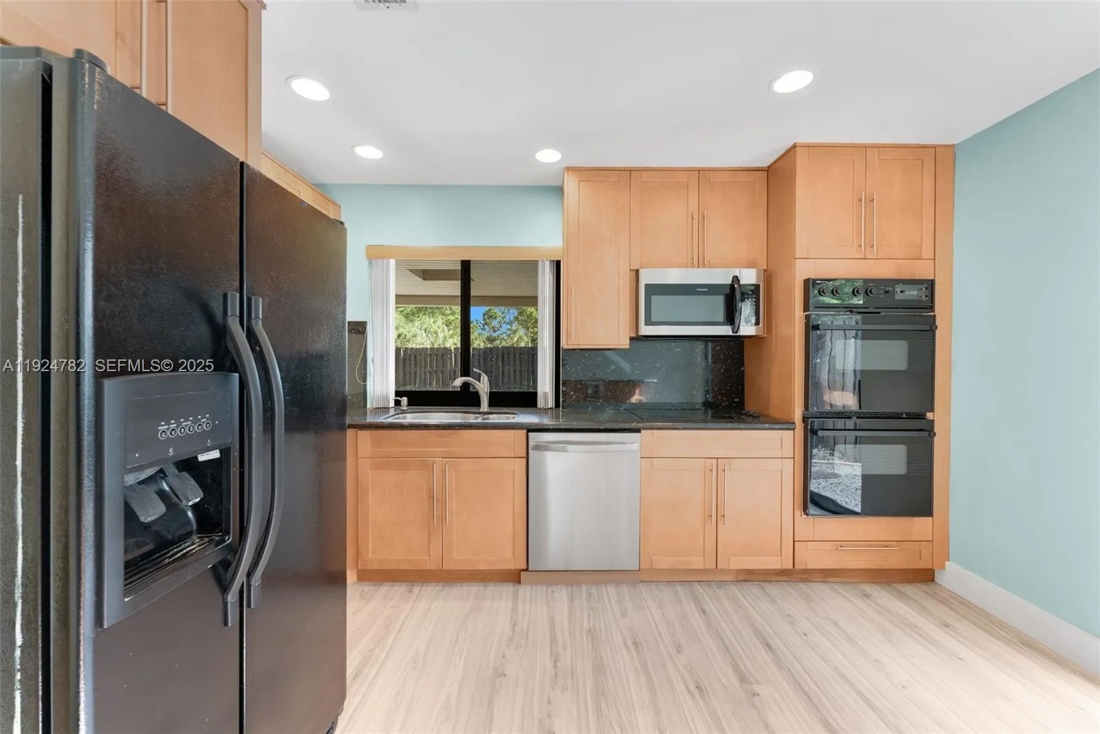 Miami, Florida 33186, United States, 3 Bedrooms Bedrooms, ,2 BathroomsBathrooms,Residential,Active,251382