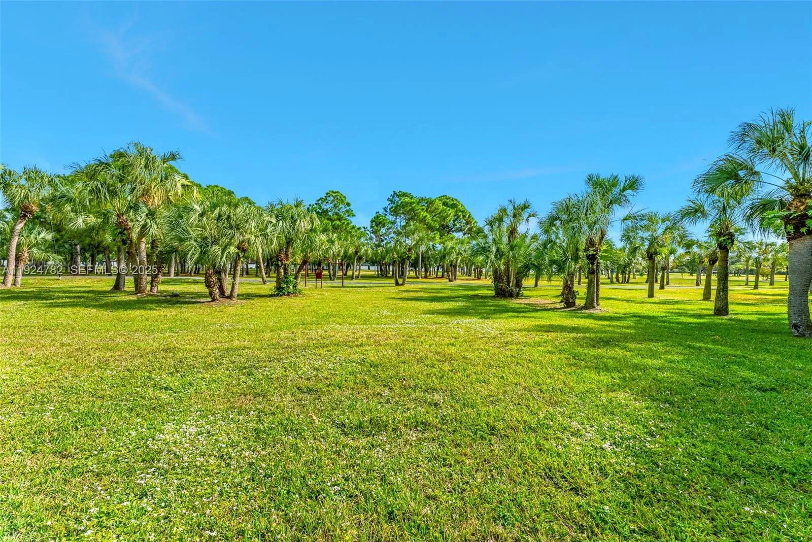 Miami, Florida 33186, United States, 3 Bedrooms Bedrooms, ,2 BathroomsBathrooms,Residential,Active,251382