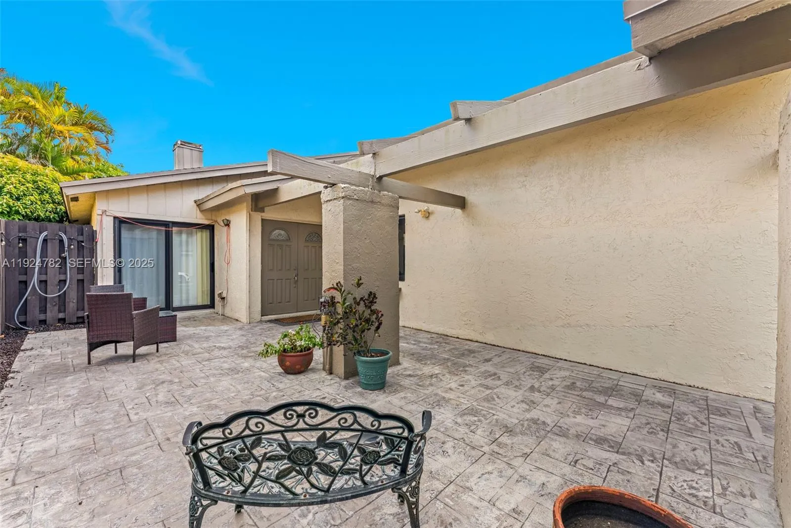 Miami, Florida 33186, United States, 3 Bedrooms Bedrooms, ,2 BathroomsBathrooms,Residential,Active,251382