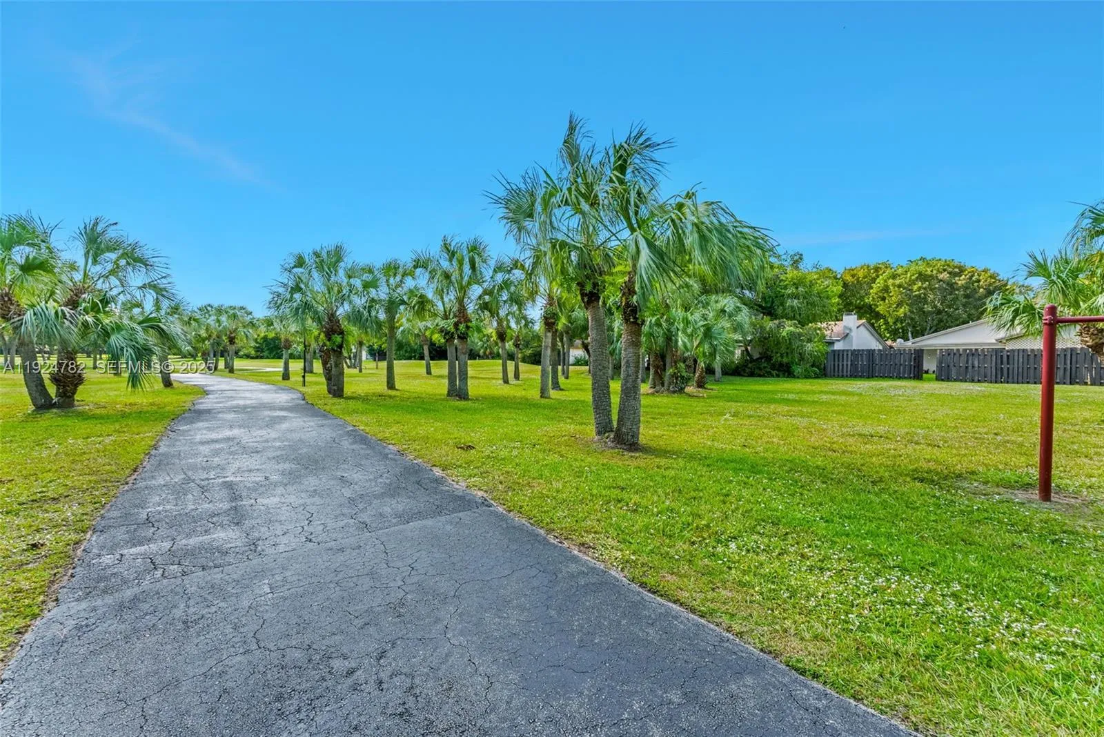 Miami, Florida 33186, United States, 3 Bedrooms Bedrooms, ,2 BathroomsBathrooms,Residential,Active,251382