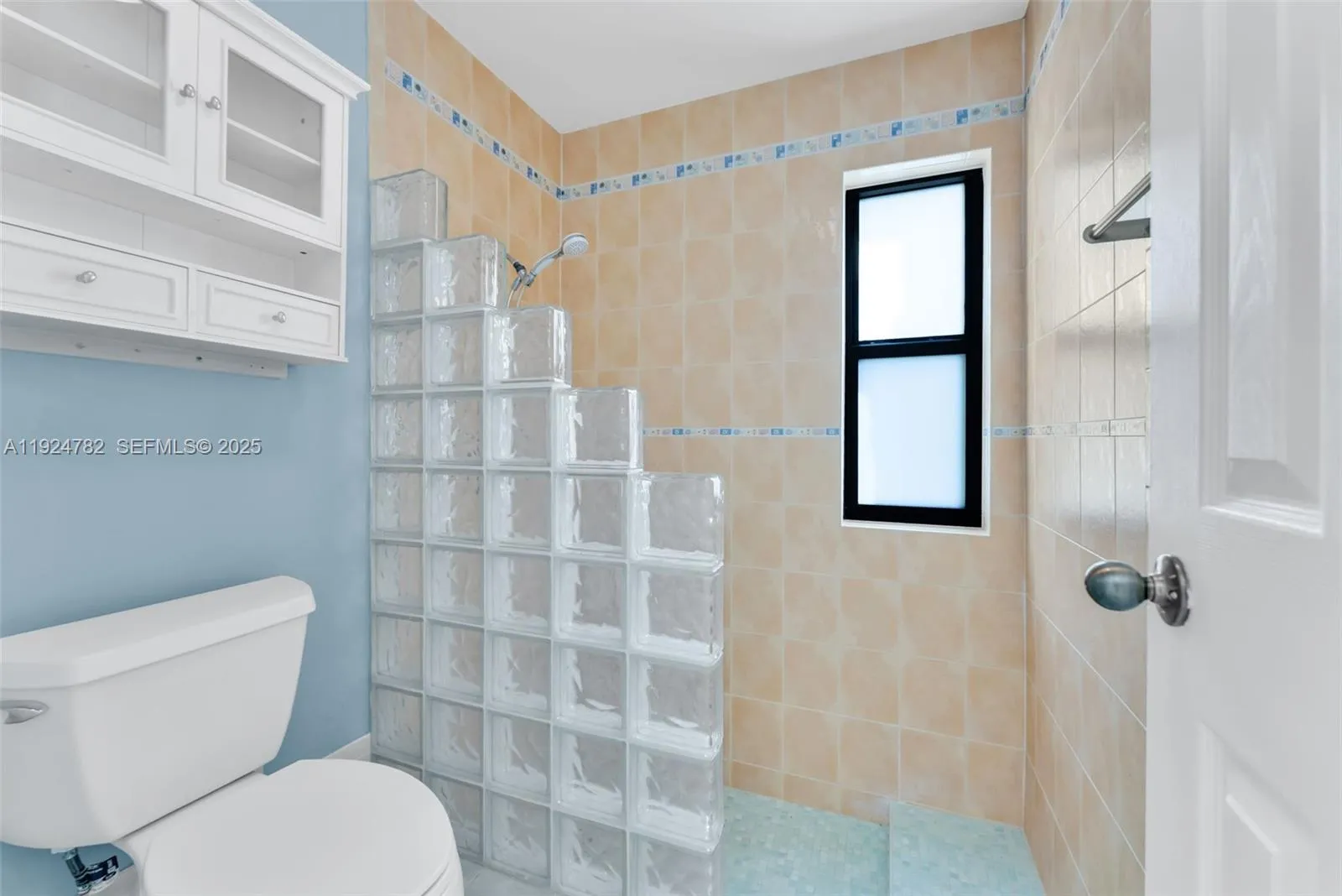 Miami, Florida 33186, United States, 3 Bedrooms Bedrooms, ,2 BathroomsBathrooms,Residential,Active,251382