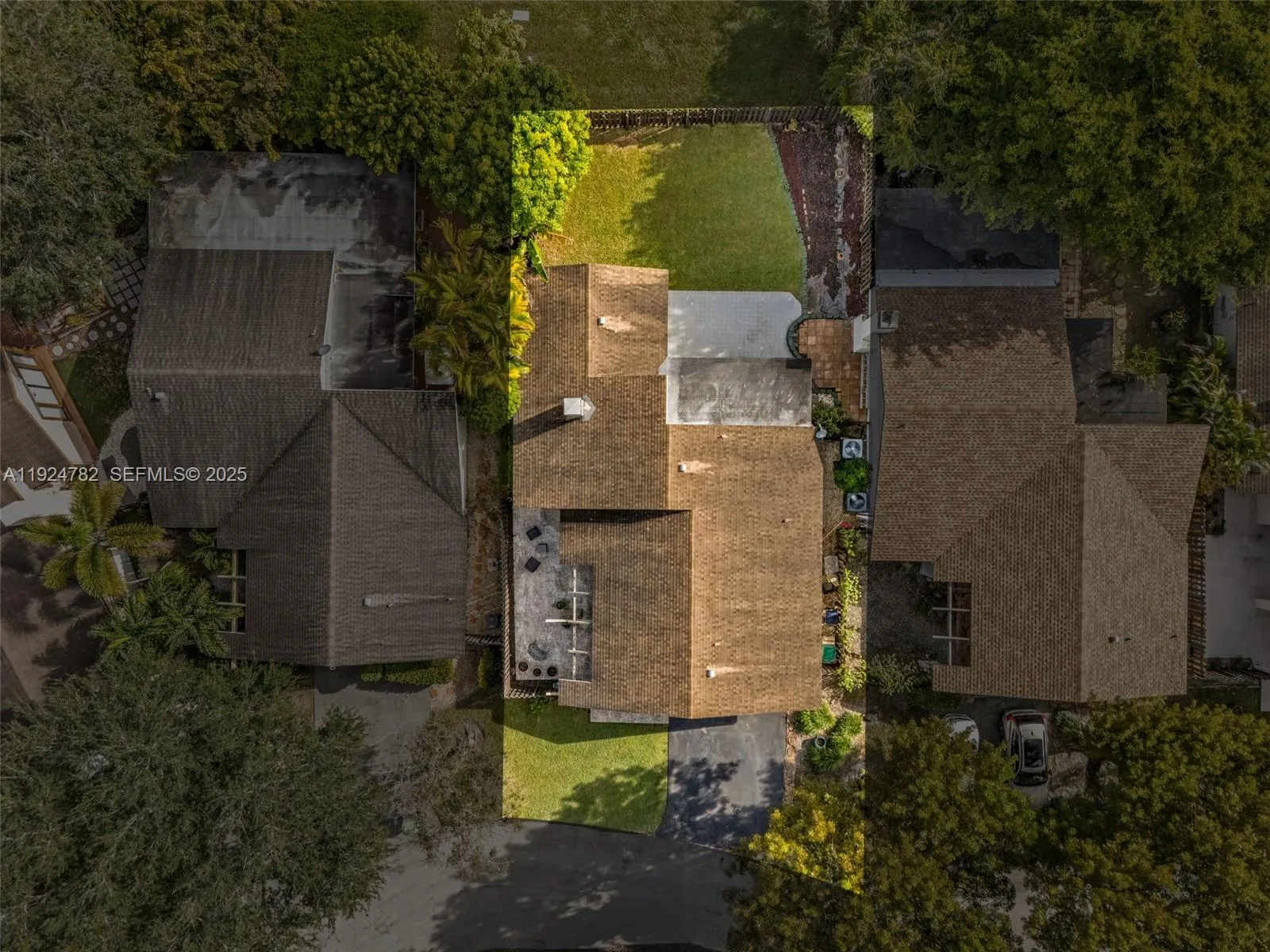 Miami, Florida 33186, United States, 3 Bedrooms Bedrooms, ,2 BathroomsBathrooms,Residential,Active,251382