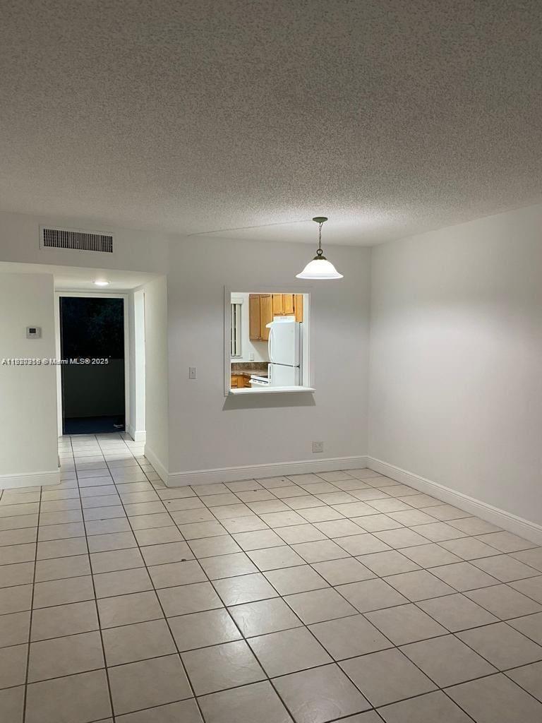 JAMESTOWN CONDO - Residential