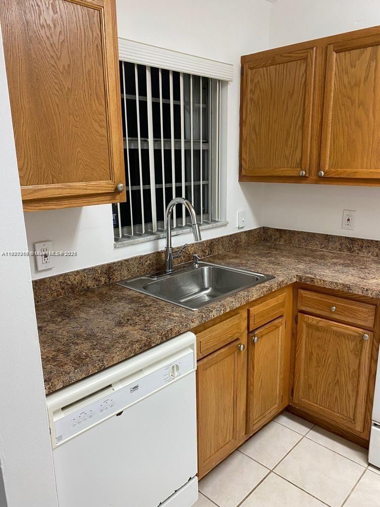 JAMESTOWN CONDO - Residential