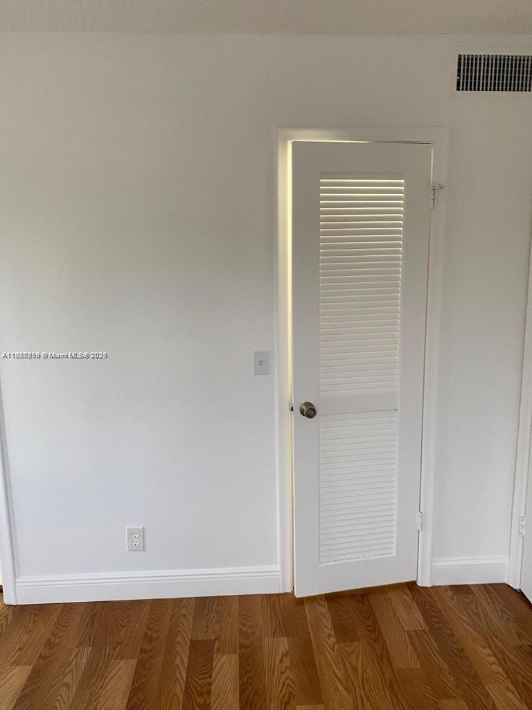 JAMESTOWN CONDO - Residential