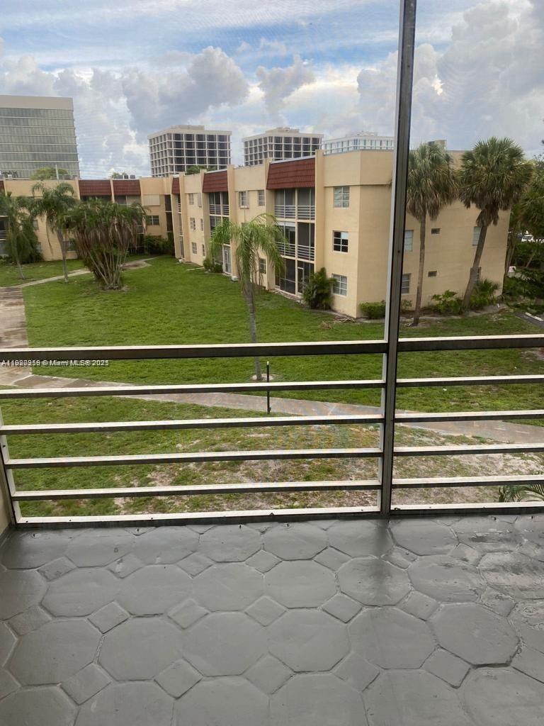 JAMESTOWN CONDO - Residential