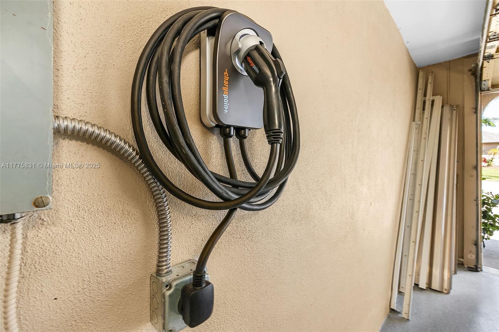 CAPE CORAL UNIT 64 (031040 - Residential