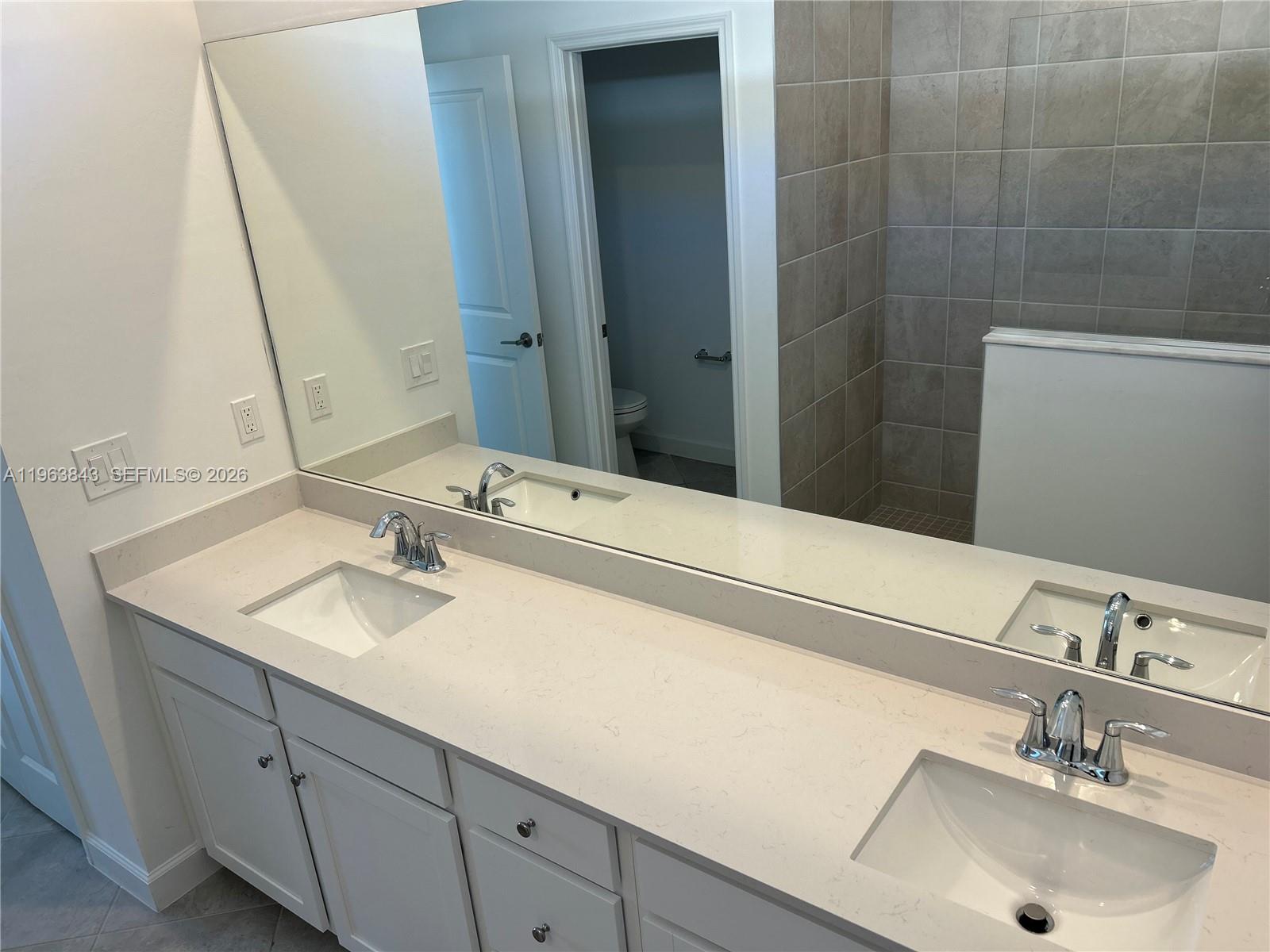 IBIS LANDING - Residential