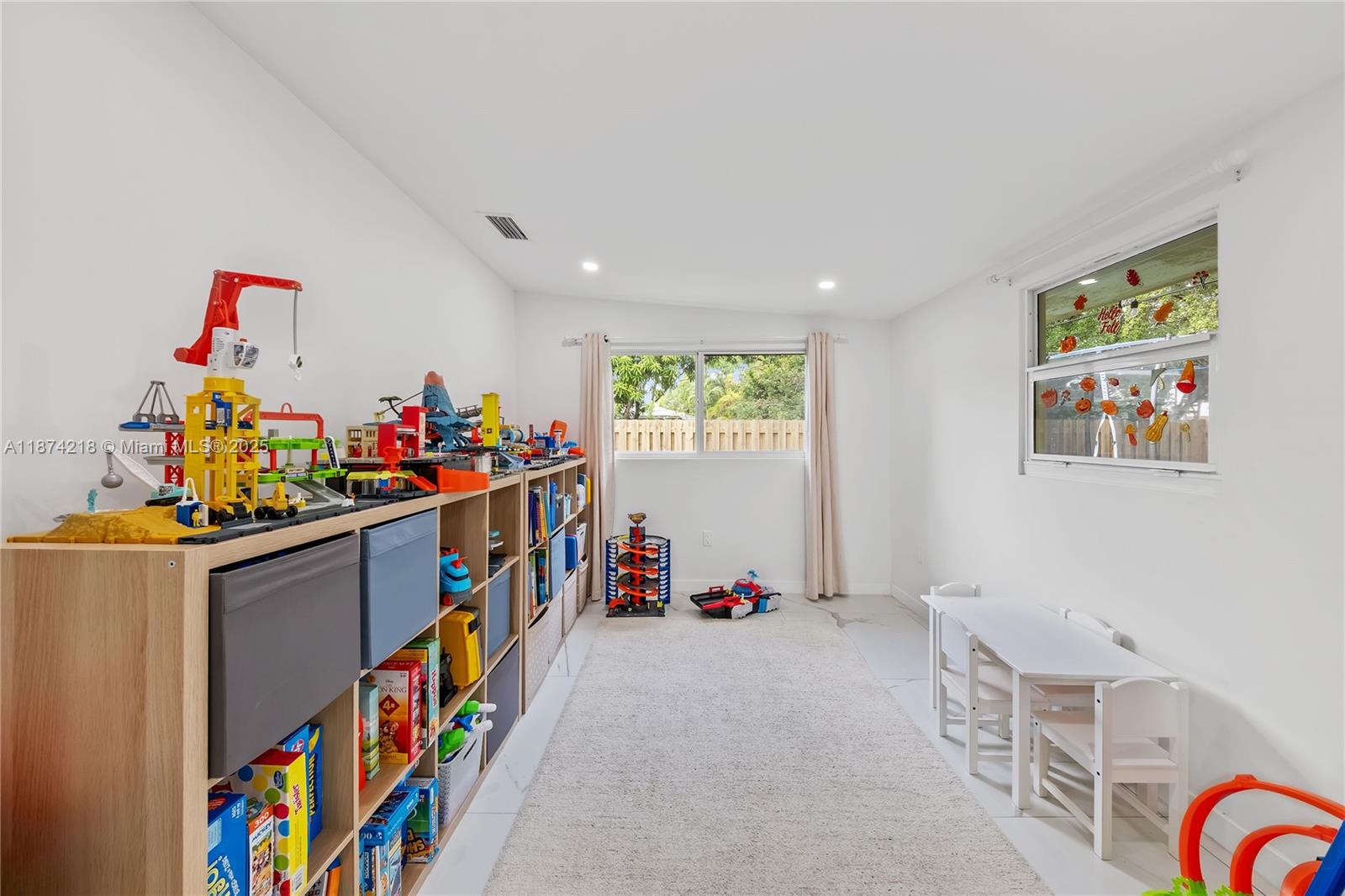 SUNILAND TERRACE - Residential Lease