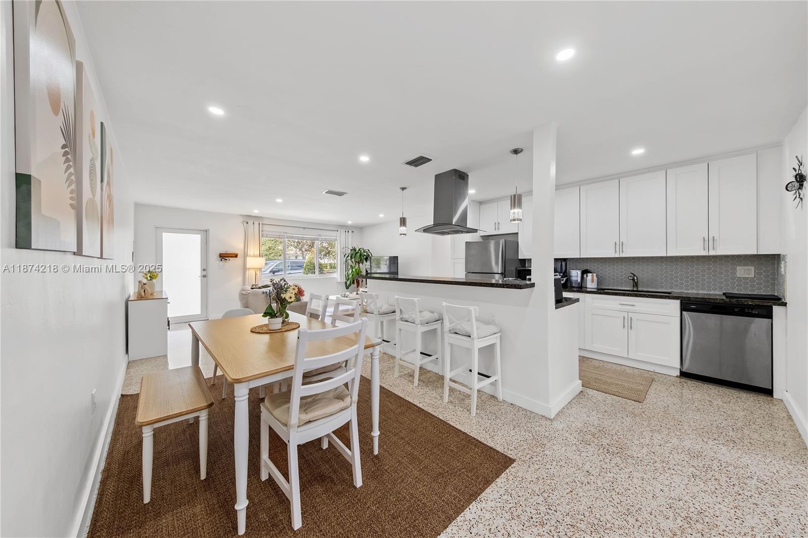 SUNILAND TERRACE - Residential Lease