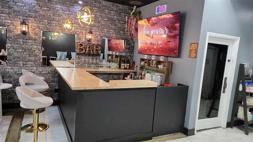 Looking for the perfect space to grow your business
 High-traffic area with excellent visibility
 Surrounded by established businesses and residential neighborhoods
 Ample parking available
 Ideal for retail, office, medical, or service-based businesses
 Centrally located with easy access to major roads and highways