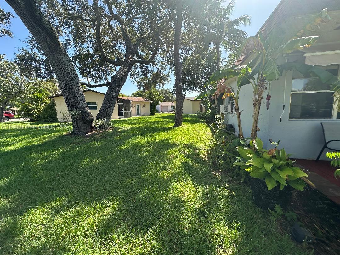 This charming 2/1 villa, fully updated, features beautiful kitchen with white cabinetry, stainless steel appliances and tile floors. Offers a screened in patio in a 55 plus community
Conveniently located close to I95 and west of US 1. Ideal for a couple and offers both comfort and convenience.