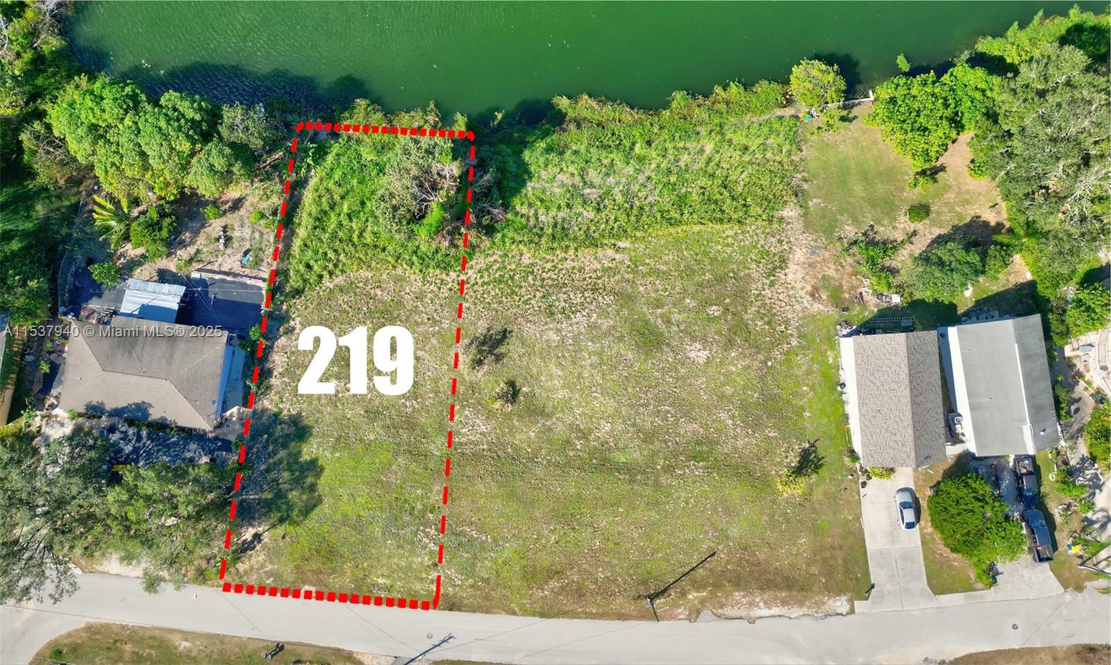 AMAZING!!! Opportunity to build a dream home or investment property. Wake up in the comfort of June Lake's
serenity and peaceful lake view. Within minutes from schools, shopping, restaurants, and water sports. This
community is excellent for family activities, and water sports and is centrally located.