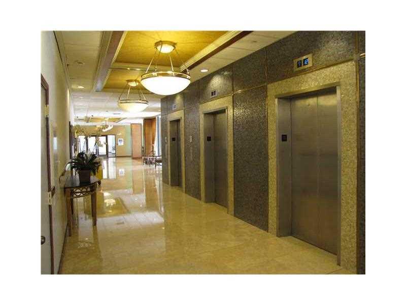 BRICKELL PLACE PHASE II C - Residential Lease