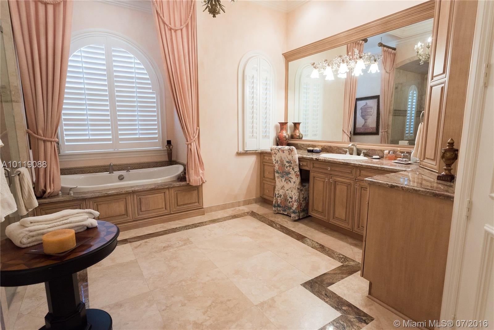 Lighthouse Point First Se - Residential