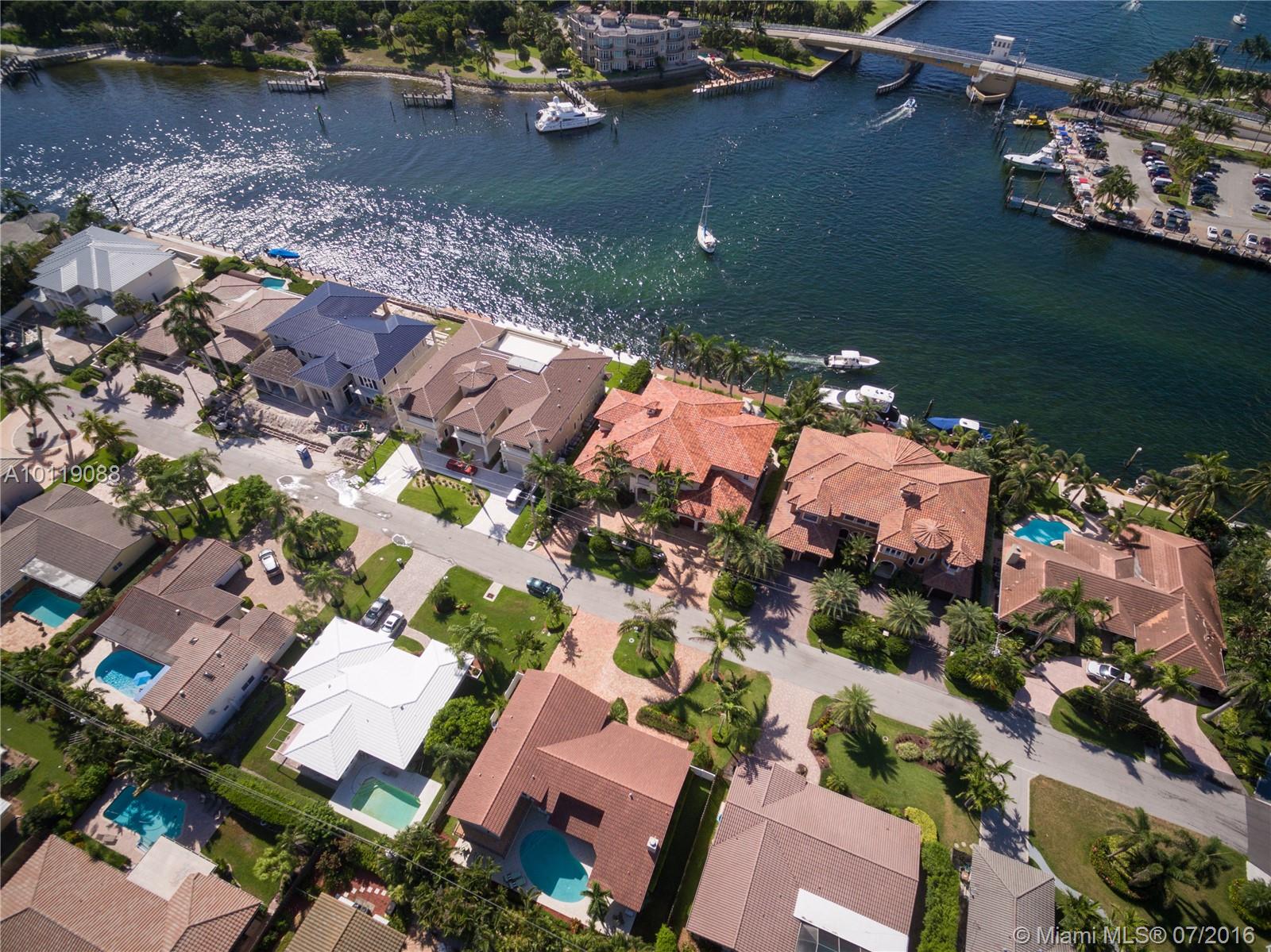 Lighthouse Point First Se - Residential