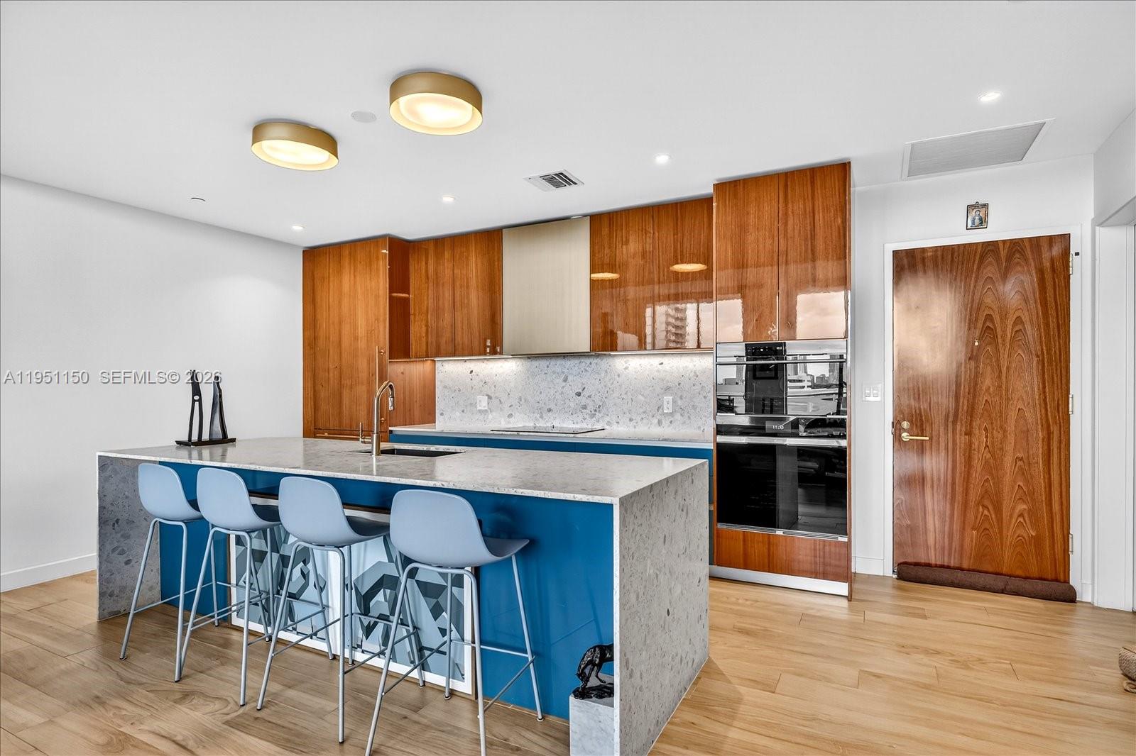 2678 Tigertail Ave 604