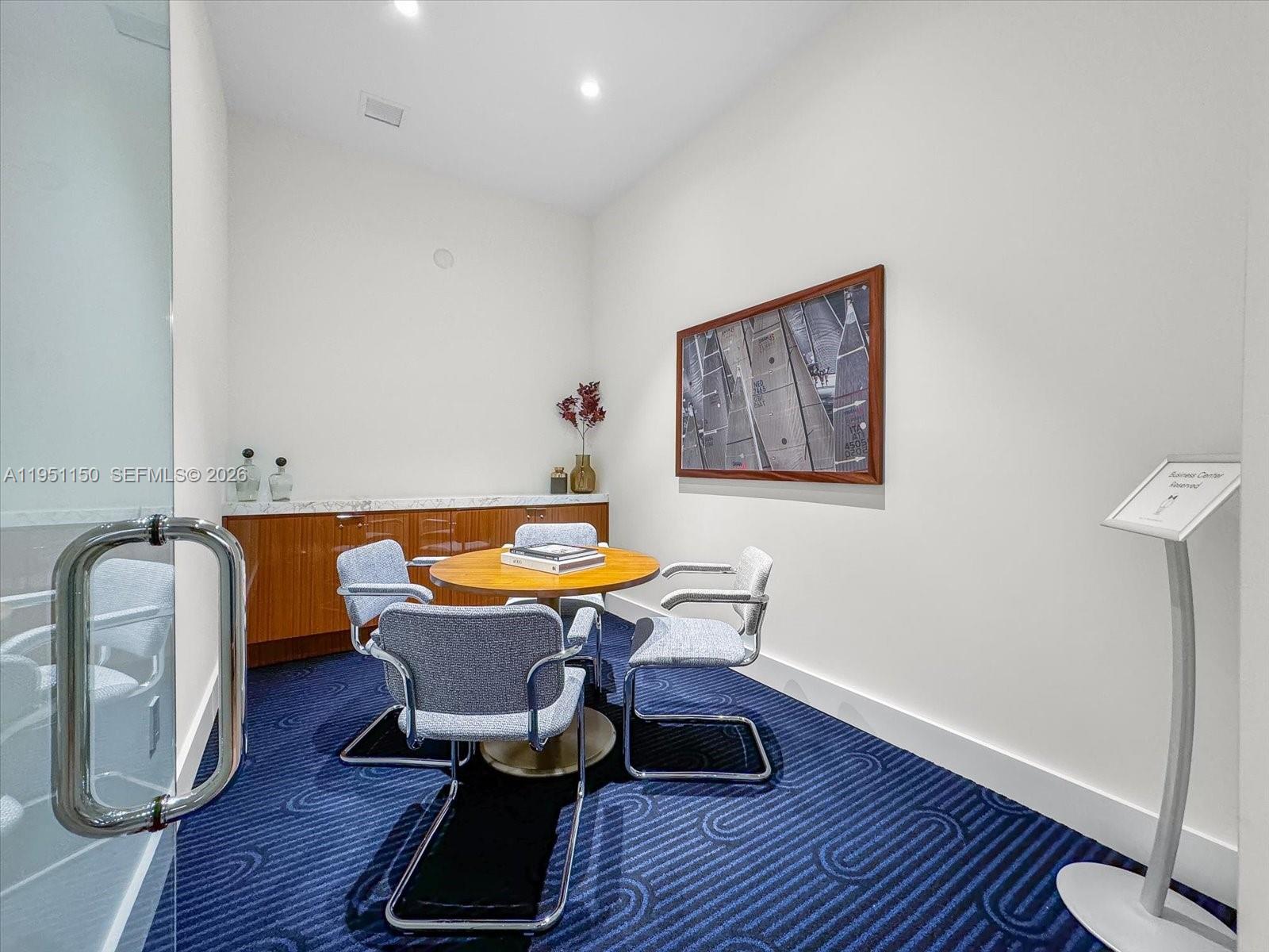 MR C RESIDENCES - Residential