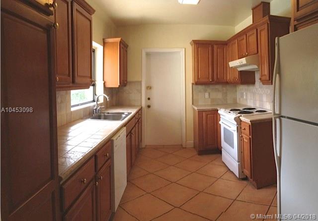 C GABLES GRANADA SEC REV - Residential Lease