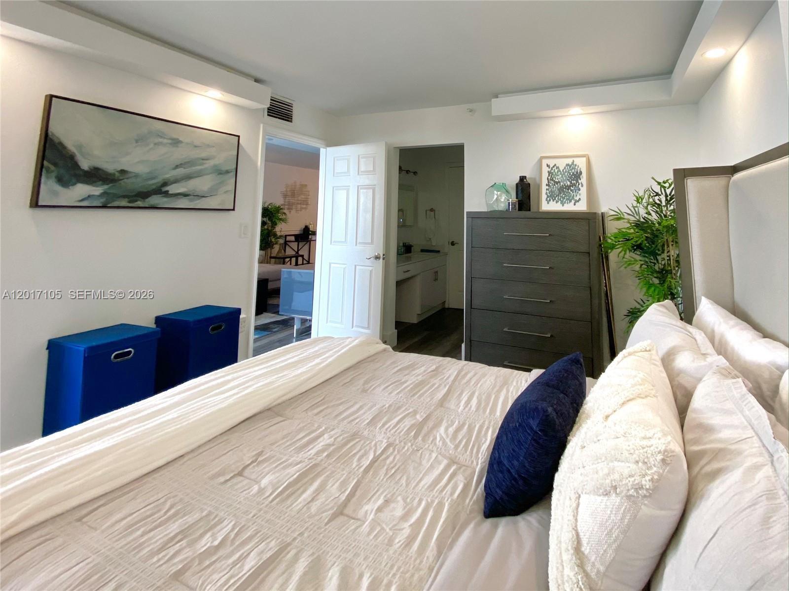 INDIAN CREEK CL MARINA CO - Residential Lease