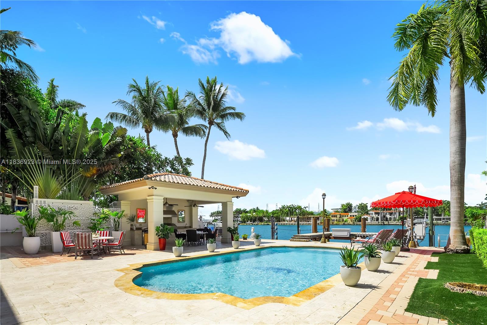 66 S Hibiscus Dr, Miami Beach, FL, 33139/$14,000,000 1 66 S Hibiscus Dr