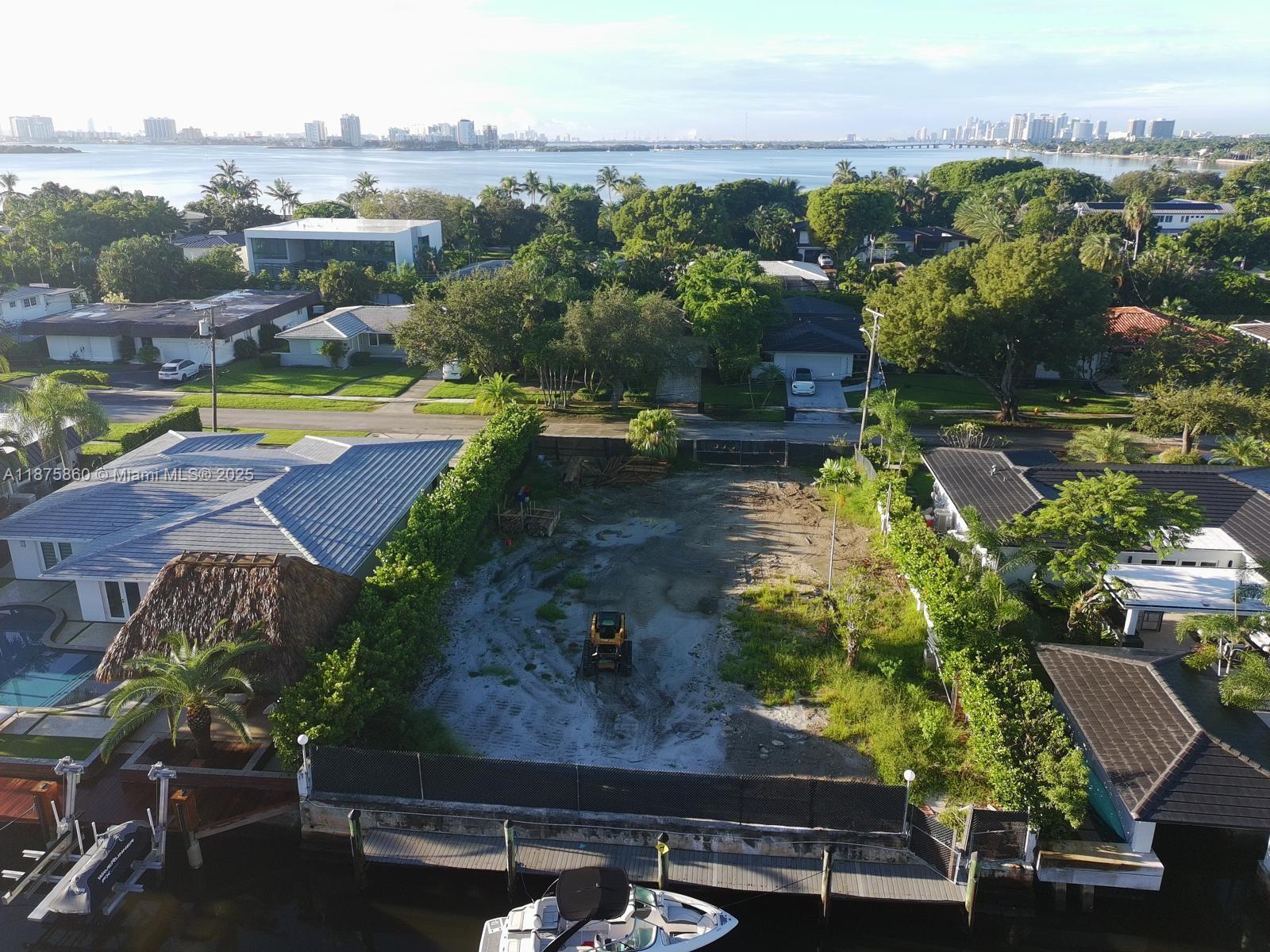 RIVER BAY PARK ADDN - Land