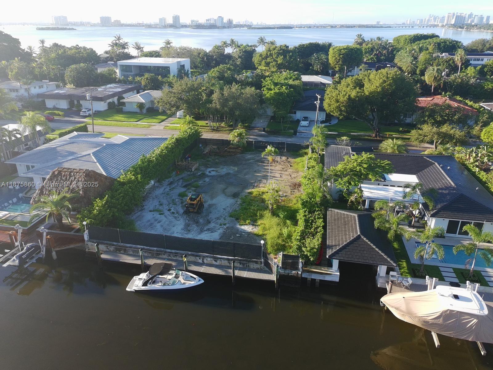 RIVER BAY PARK ADDN - Land