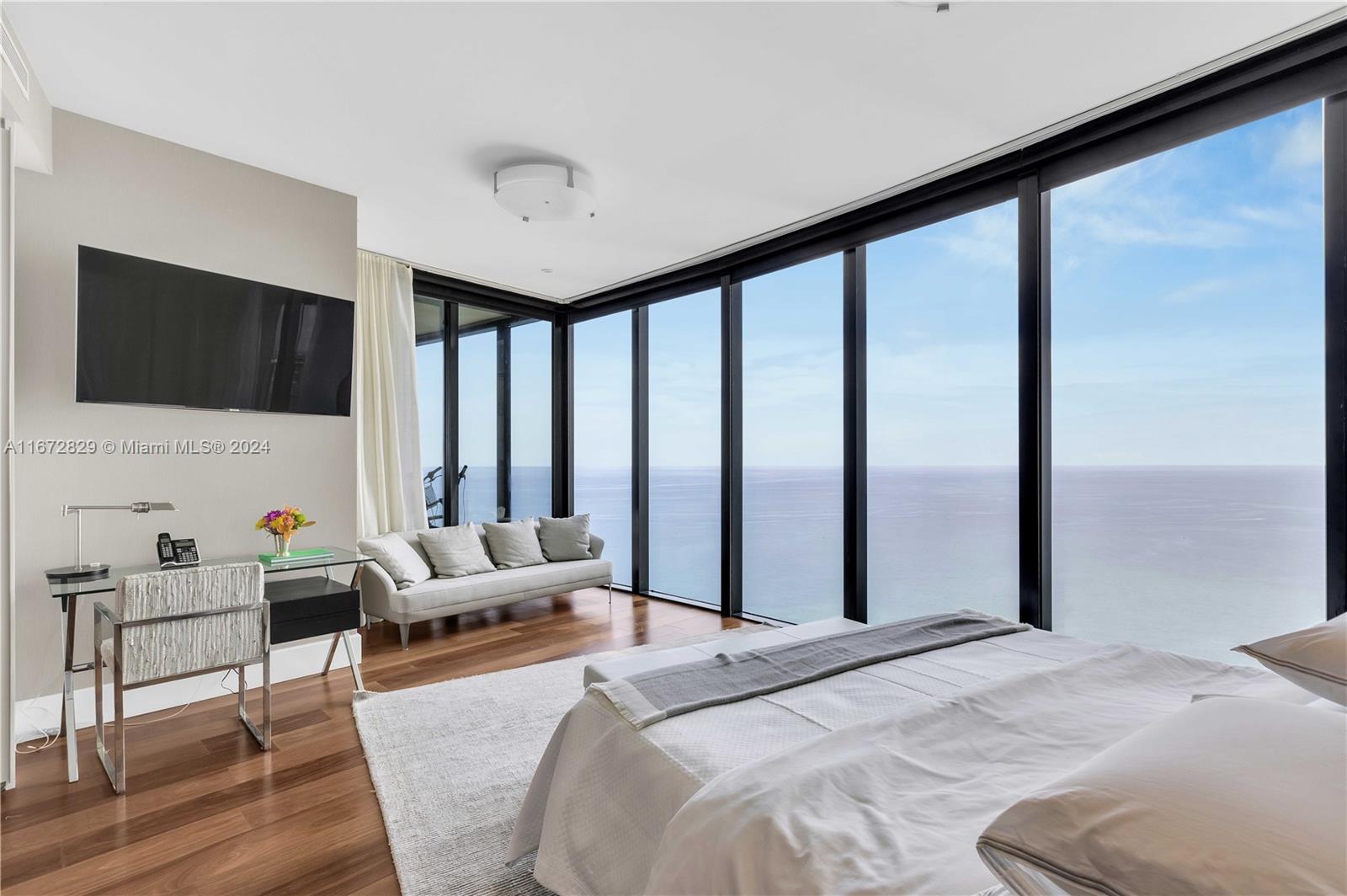 18555 COLLINS AVENUE COND - Residential