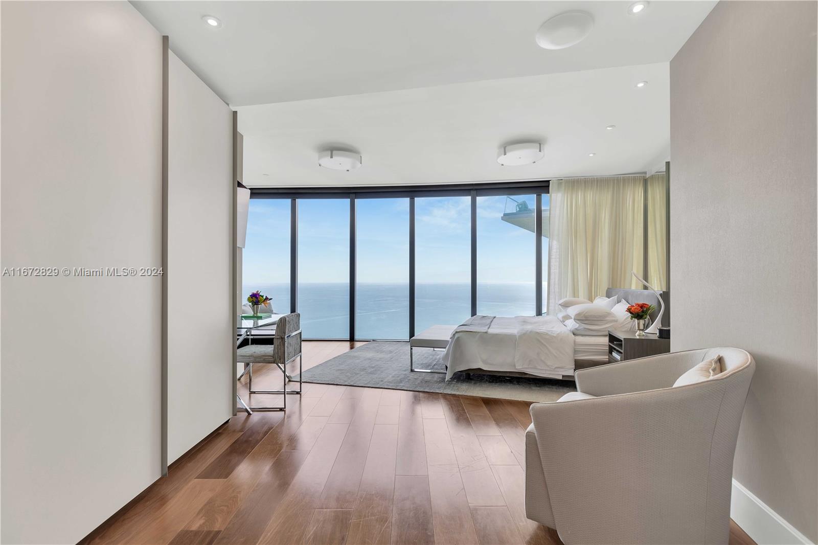 18555 COLLINS AVENUE COND - Residential