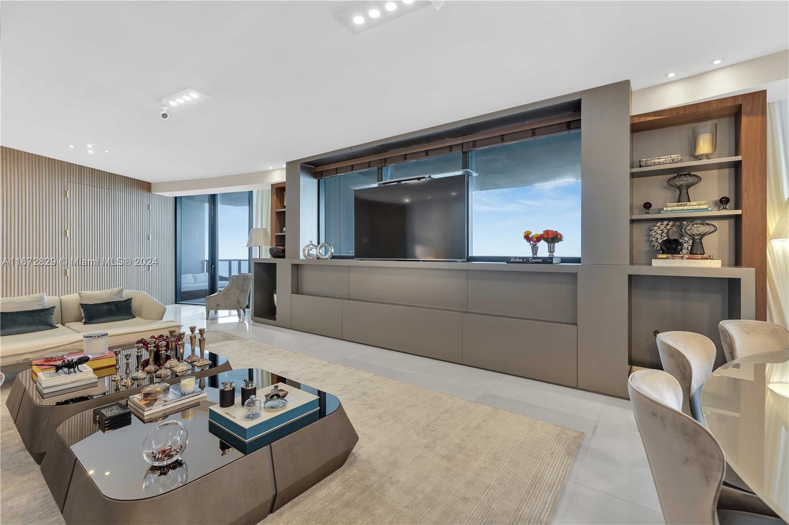 18555 COLLINS AVENUE COND - Residential