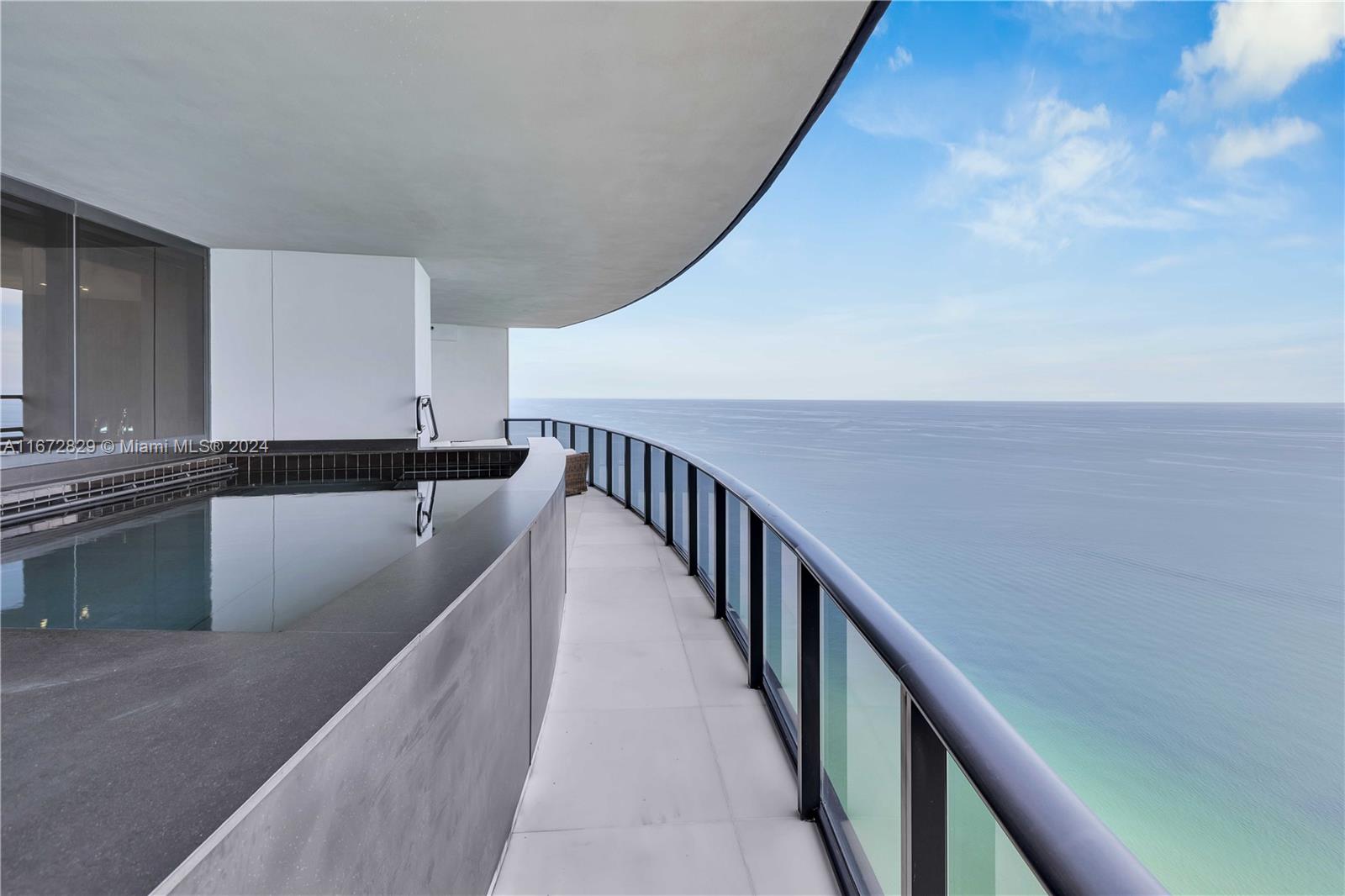 18555 COLLINS AVENUE COND - Residential