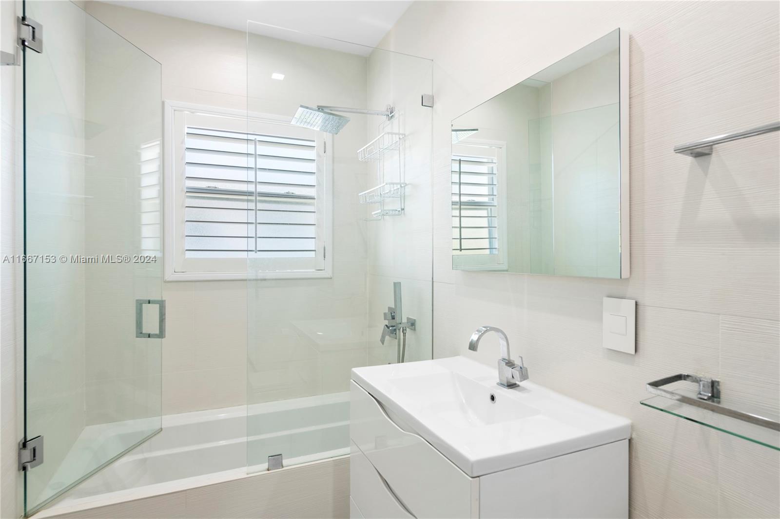 MIAMI BEACH NAUTILUS - Residential Income
