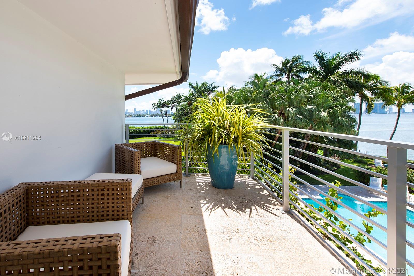 SUNSET ISLANDS-ISLAND NO - Residential