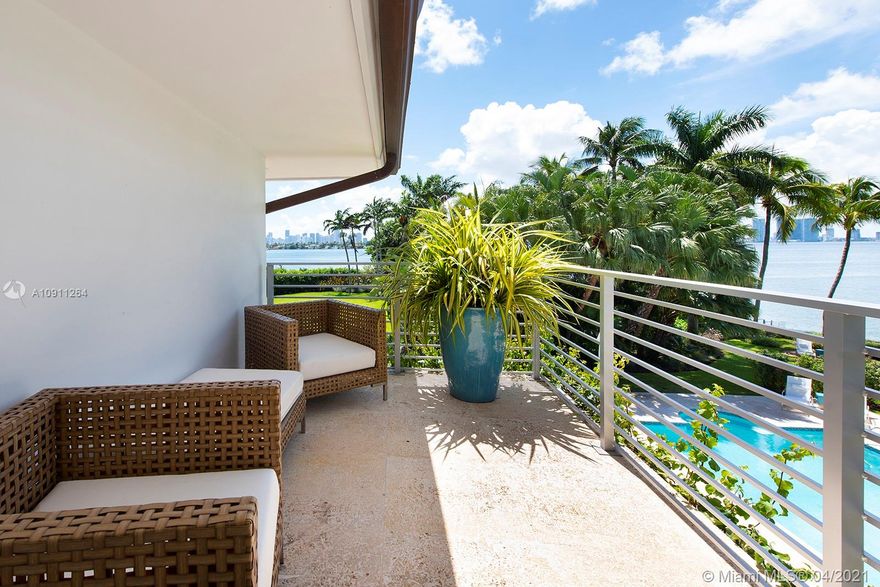 Located on the coveted and prestigious Gated Sunset Islands, this 'Art-Deco' inspired home offers majestic panoramic views of Biscayne Bay. Set apart by luxurious details and a unique contemporary style, you will marvel at sought after features like its custom stainless steel staircase, double-height ceilings escalating to 24 feet, and more! This 5 Bed / 5.5 Bath home also comes with a private dock, heated pool, home theater, and sits on 140 feet of water frontage. Conveniently situated near Lincoln Road, Sunset Harbor Shops, and high-end restaurants, you will be able to experience a true South Beach lifestyle at your leisure.