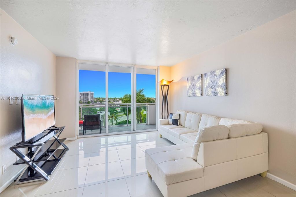 Photo of 3001 S Ocean Dr #529, Hollywood, FL 33019 (MLS # A11612365)