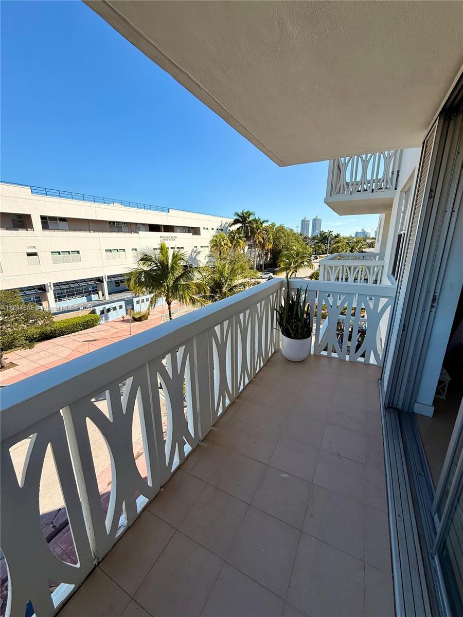 41ST STREET BUSINESS SUB - Residential