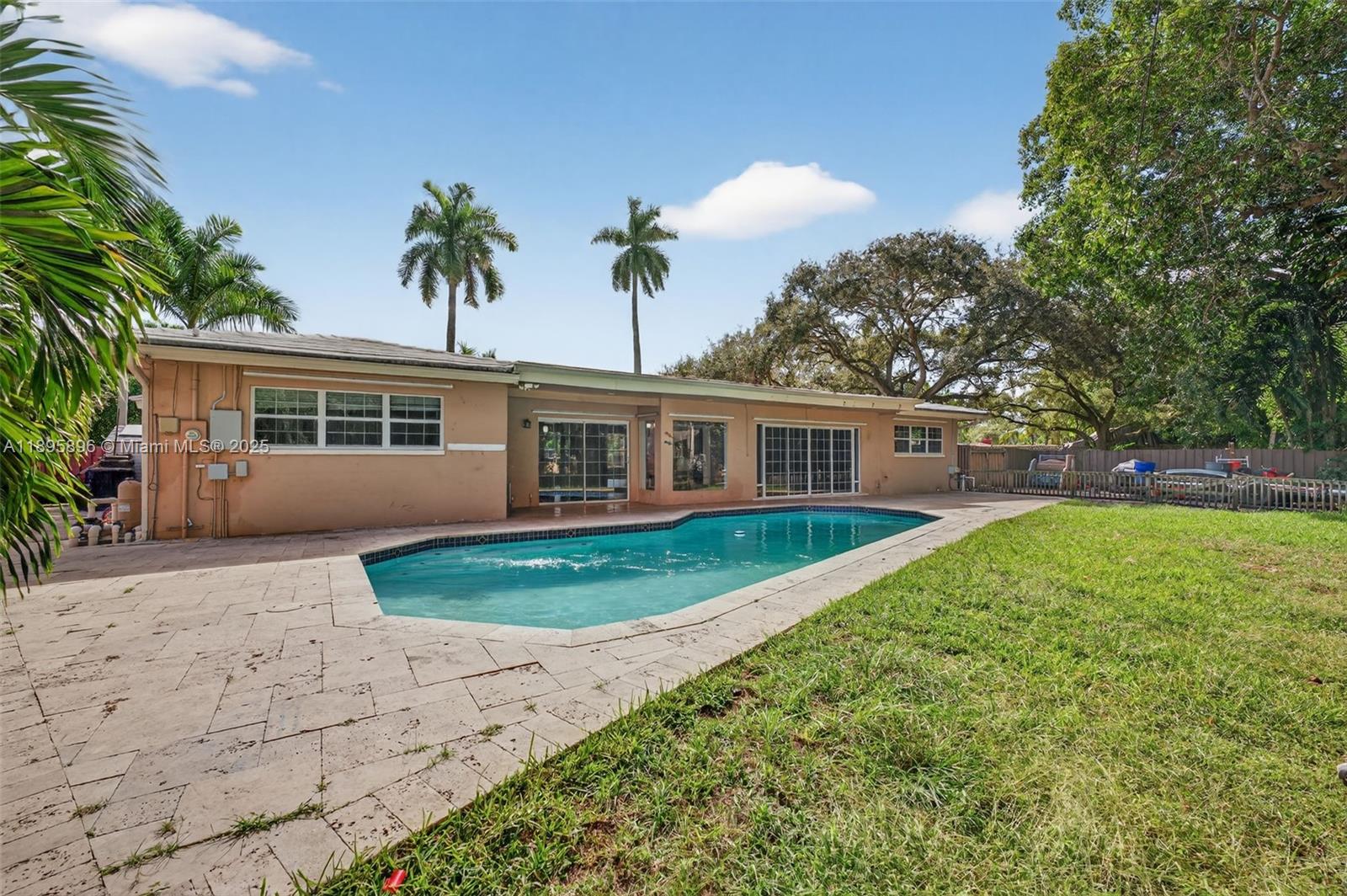 PLANTATION GARDENS - Residential