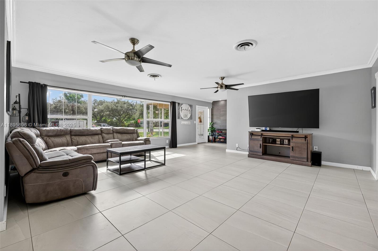 PLANTATION GARDENS - Residential