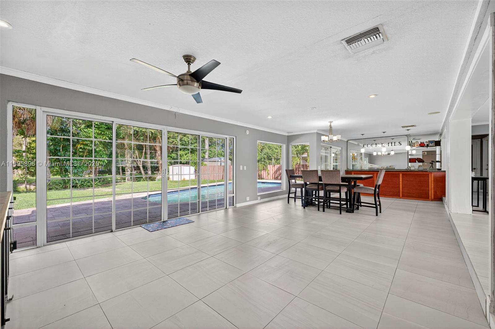 PLANTATION GARDENS - Residential